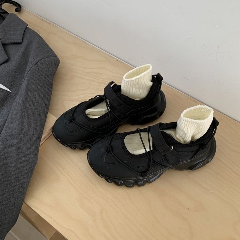 Scarpe Mary Jane sportive con  - Men'S Shoes With Velcro recensione e prezzo