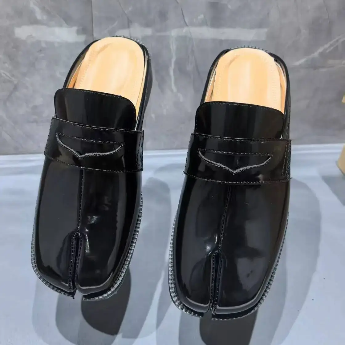 Pantofole da uomo Tabi con pun - Men'S Shoes With Toes recensione e prezzo